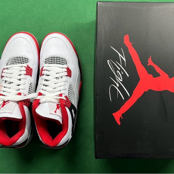 Size 10 red polo zipup - Picture 5 of 5